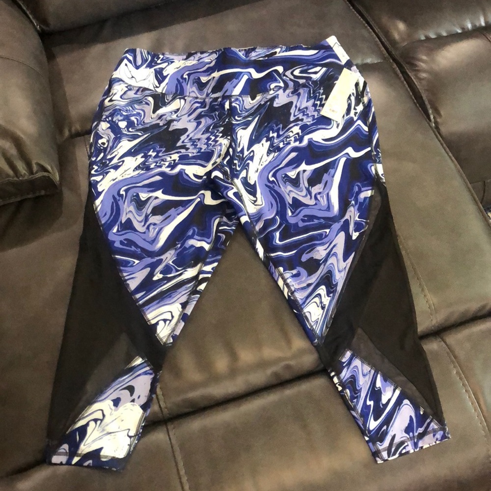 BNWT Livi Active Leggings